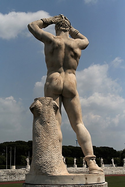 Stadio dei marmi 254